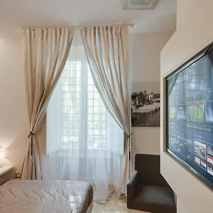 לינה וארוחת בוקר River **
